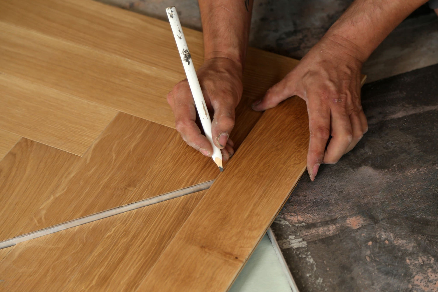 How to install herringbone floor. Professional herringbone installation by florida hardwood floors Wood Floor installation and restoration services