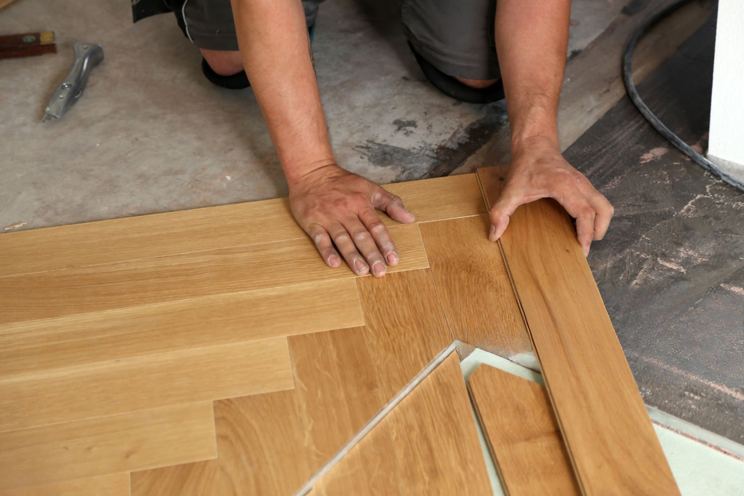 How to install herringbone floor. Professional herringbone installation by florida hardwood floors Wood Floor installation and restoration services
